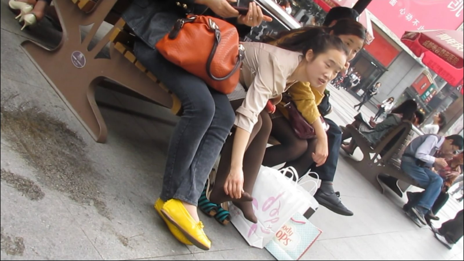 streetsnapfootm[00 01 07][20181202 110456 5]